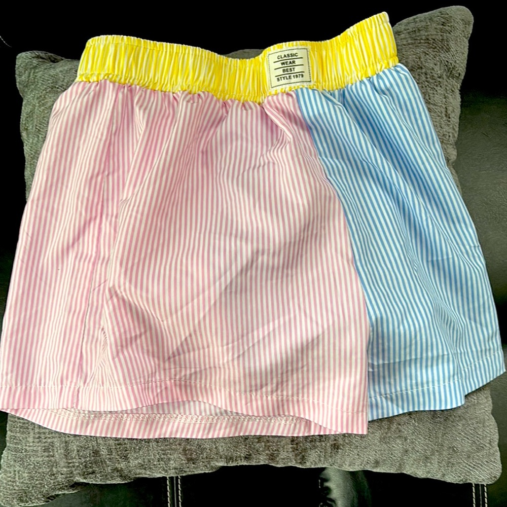 SHEIN girls size 4 multi color shorts